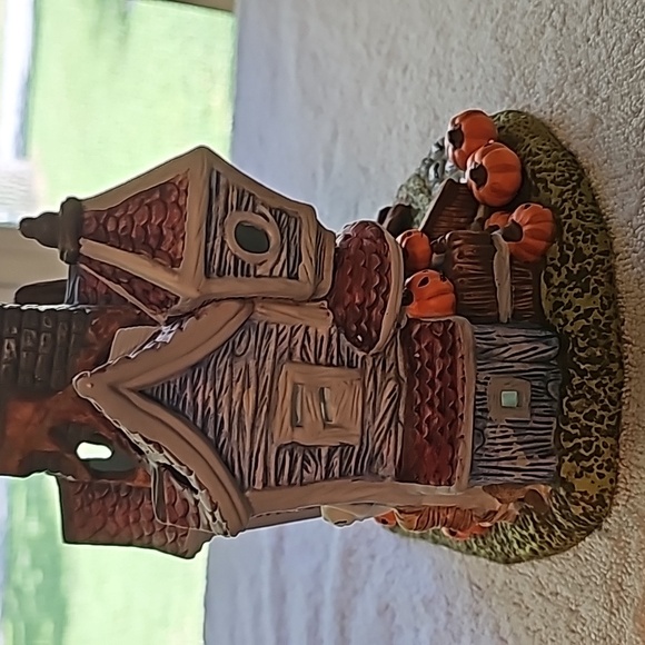 PartyLite Ghostly Tealight House - Picture 5 of 12